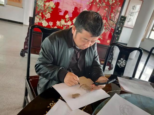 疫情中的\